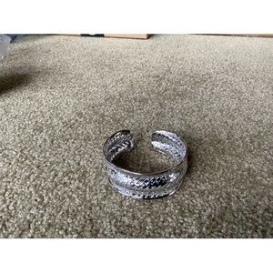 Sterling Silver Bangle (1) - Yang Lay Designer